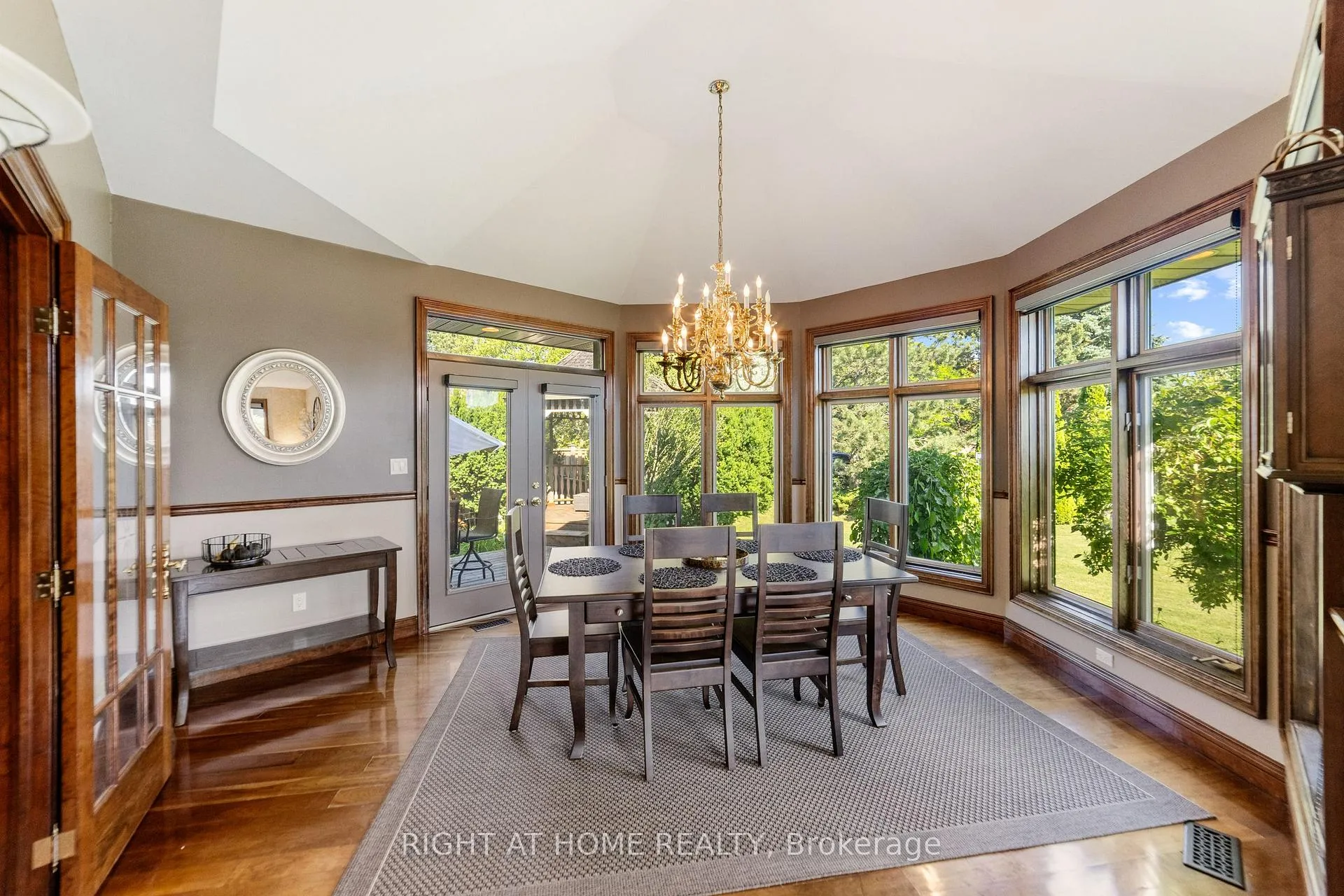 Photo 10 of 7775 St Augustine Crescent, Niagara Falls, Mt. Carmel — HOMEH