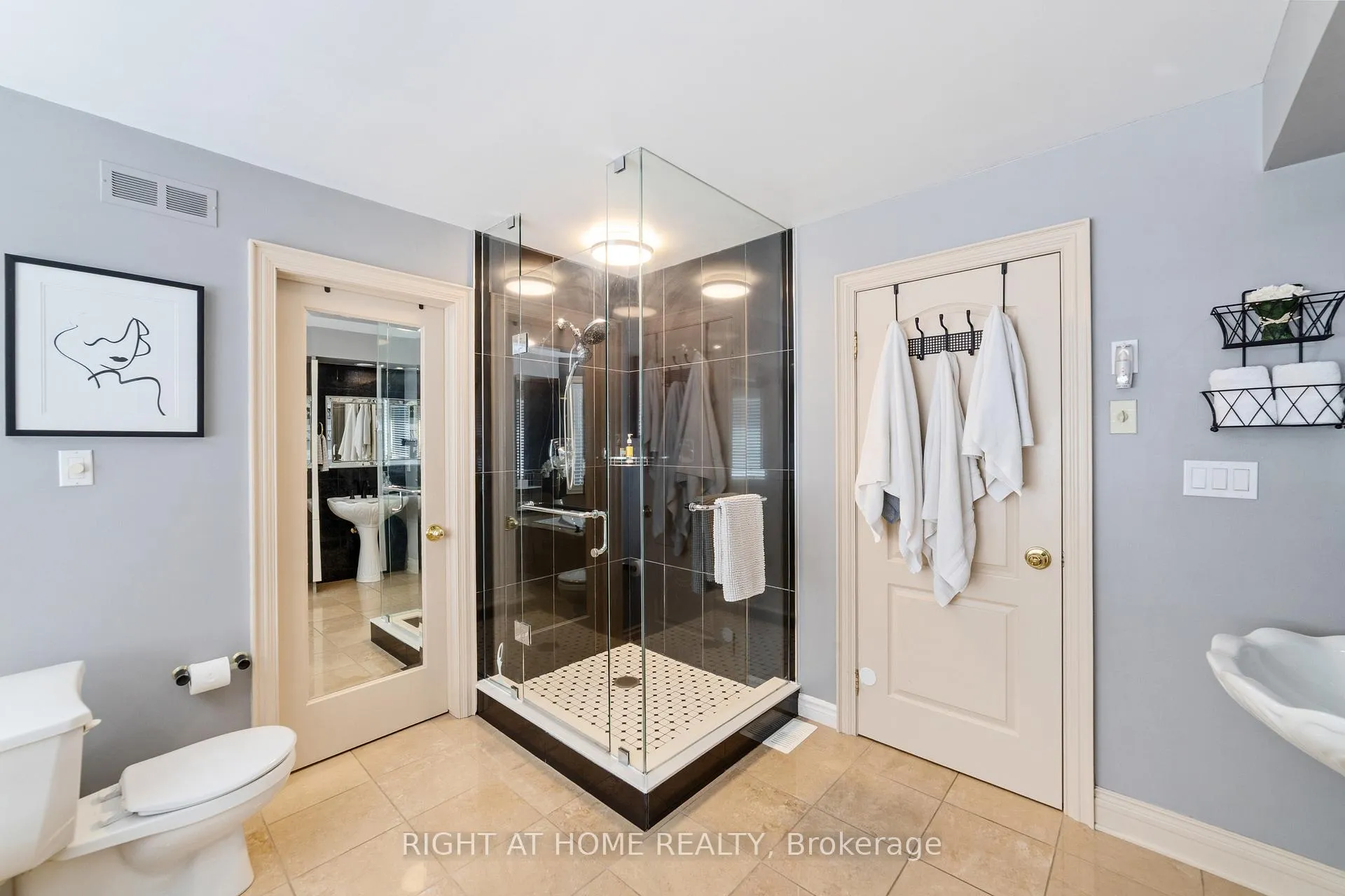 Photo 24 of 7775 St Augustine Crescent, Niagara Falls, Mt. Carmel — HOMEH