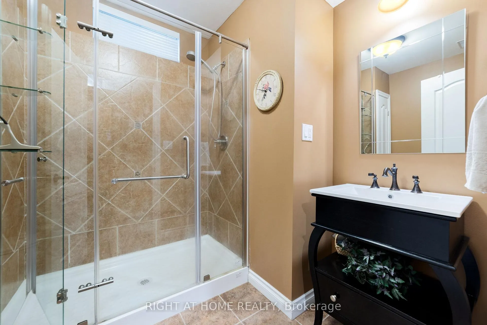 Photo 40 of 7775 St Augustine Crescent, Niagara Falls, Mt. Carmel — HOMEH