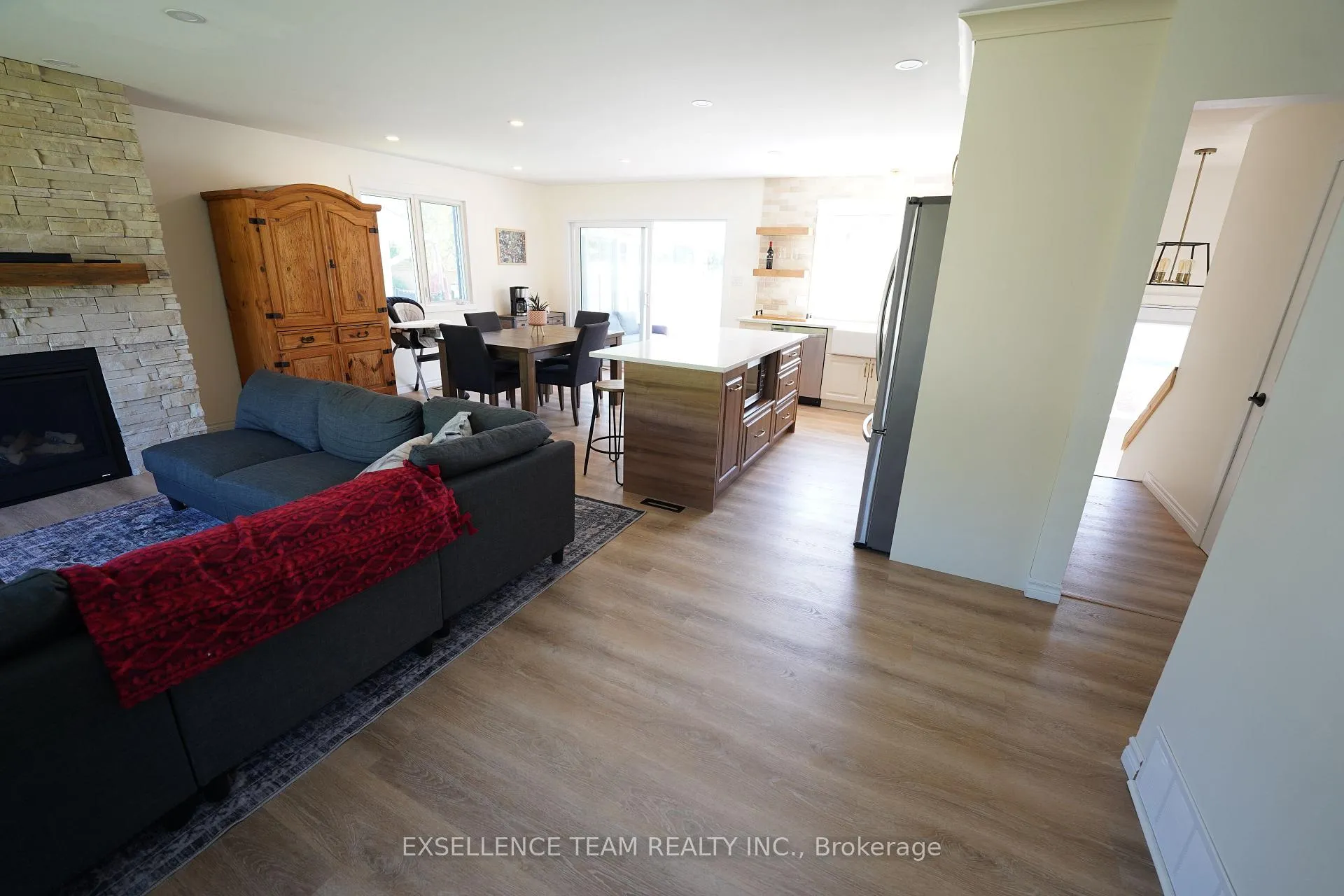 Photo 14 of 616 Surgenor Street W, Cornwall — HOMEH