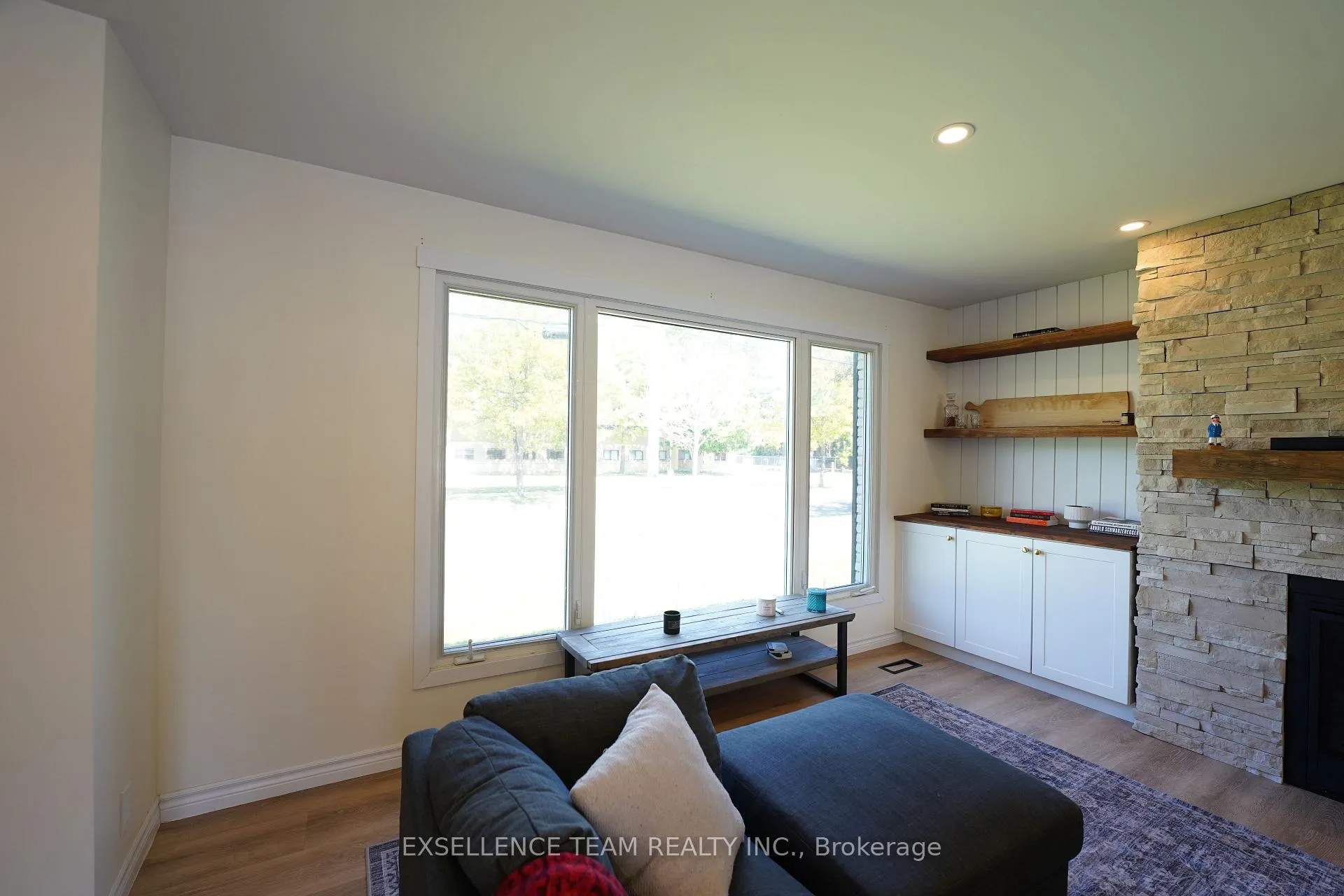 Photo 18 of 616 Surgenor Street W, Cornwall — HOMEH