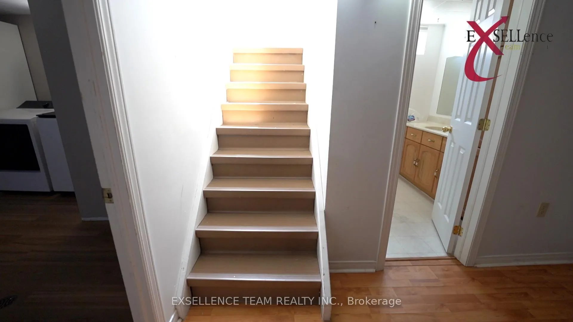 Photo 24 of 616 Surgenor Street W, Cornwall — HOMEH