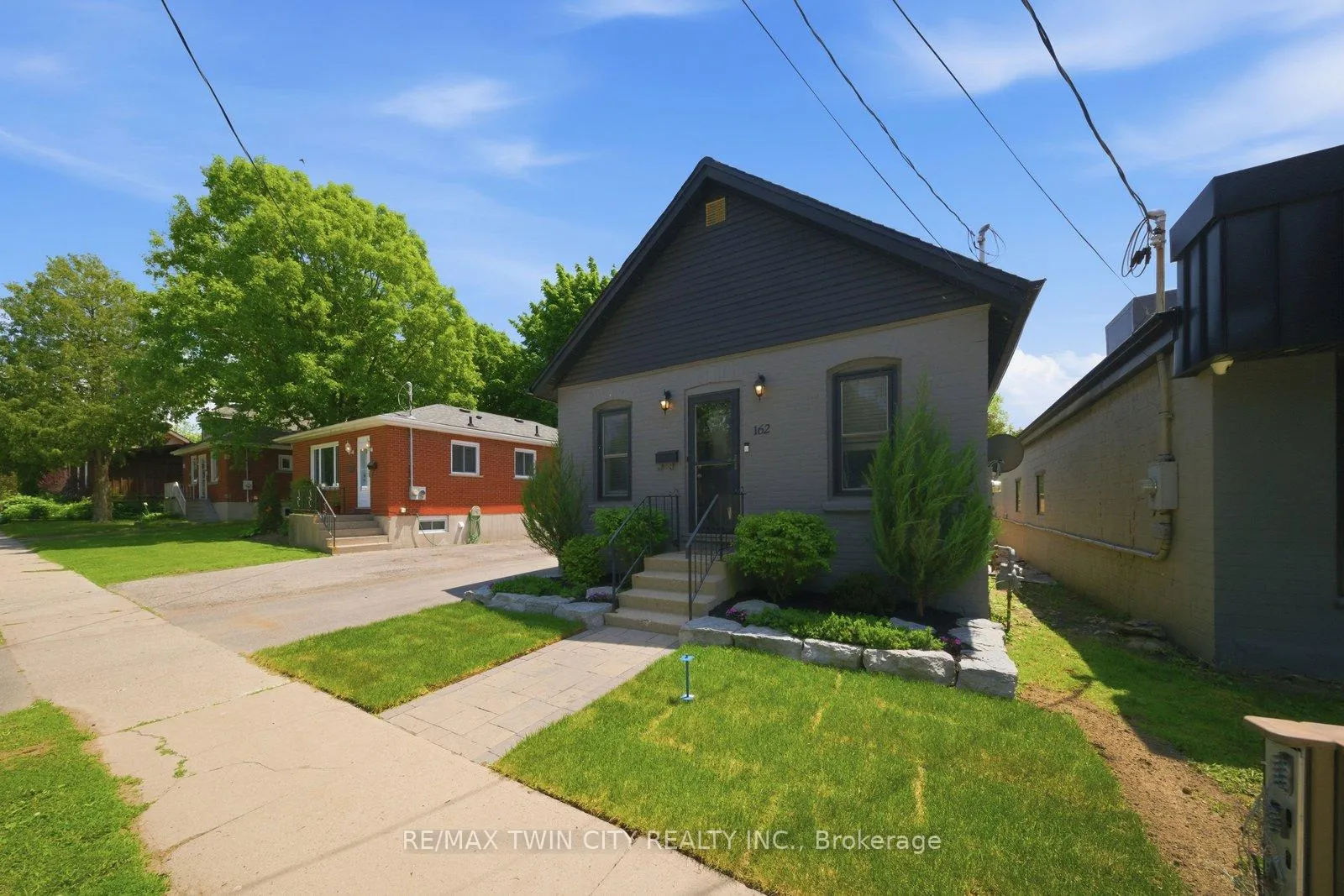Front of 162 Grand River Avenue