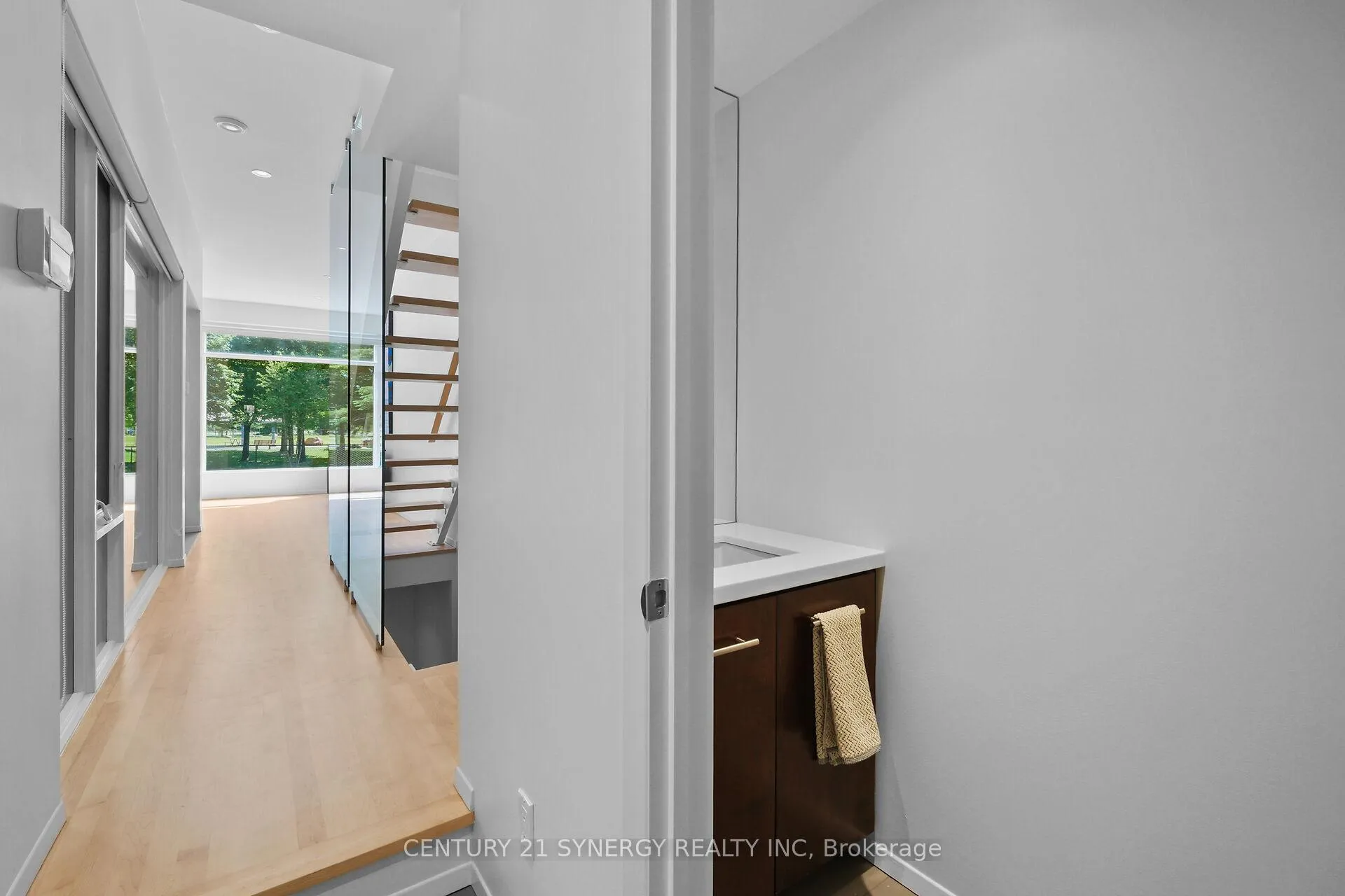 Photo 10 of 26 Stonehurst Avenue, Ottawa, Mechanicsville — HOMEH