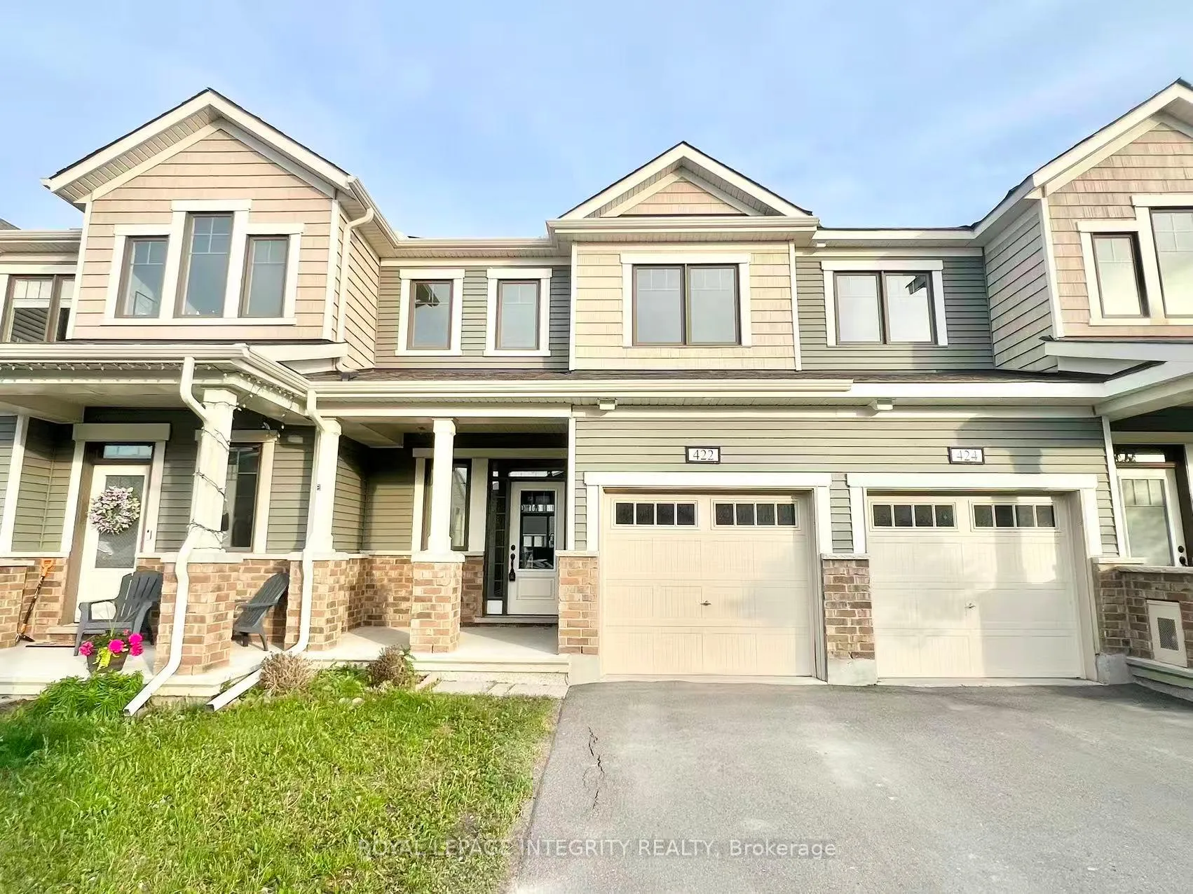 Photo 2 of 422 Cope Drive, Ottawa, Kanata - Emerald Meadows/Trailwest — HOMEH
