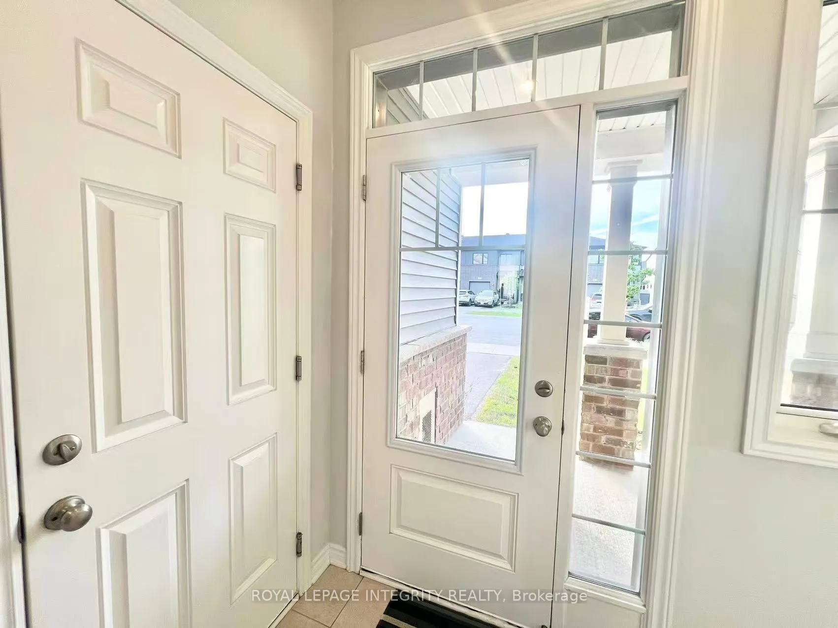 Photo 4 of 422 Cope Drive, Ottawa, Kanata - Emerald Meadows/Trailwest — HOMEH