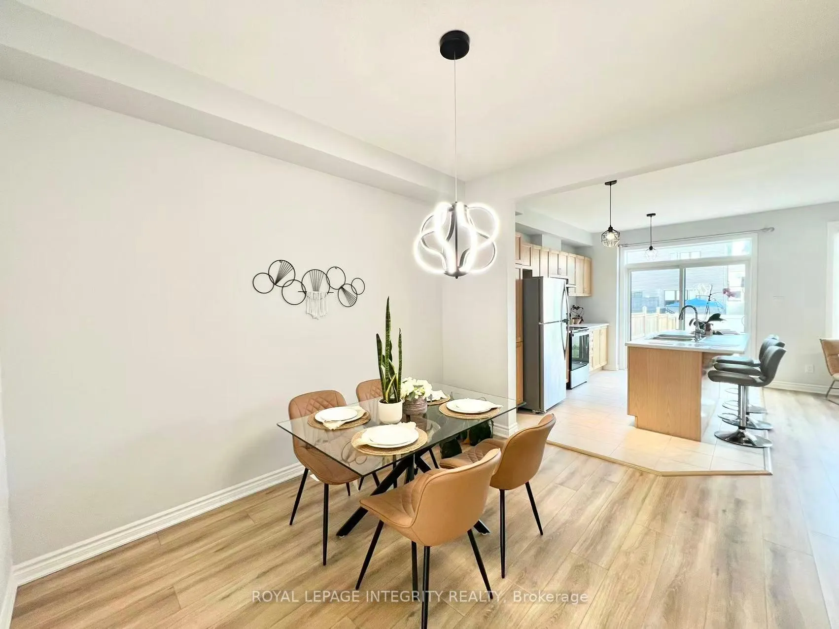 Photo 10 of 422 Cope Drive, Ottawa, Kanata - Emerald Meadows/Trailwest — HOMEH