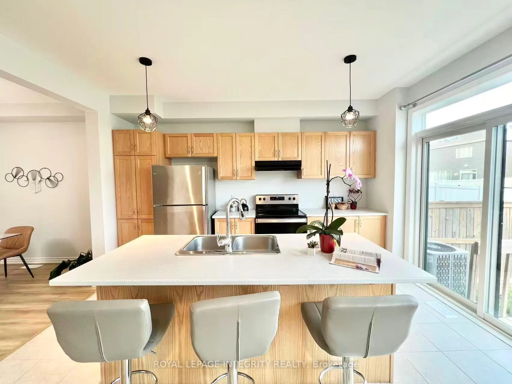 Photo 14 of 422 Cope Drive, Ottawa, Kanata - Emerald Meadows/Trailwest — HOMEH