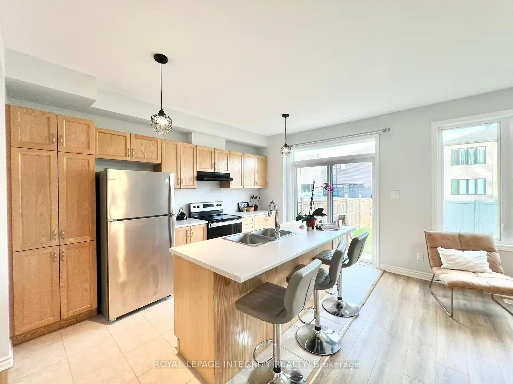 Photo 15 of 422 Cope Drive, Ottawa, Kanata - Emerald Meadows/Trailwest — HOMEH