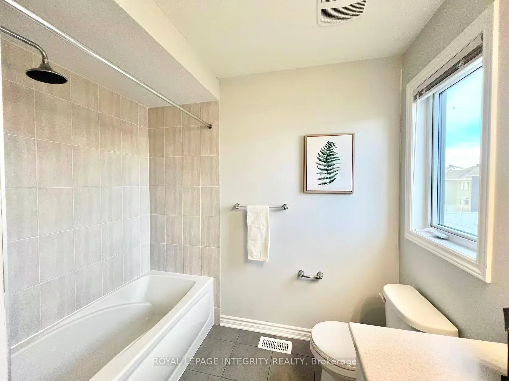 Photo 27 of 422 Cope Drive, Ottawa, Kanata - Emerald Meadows/Trailwest — HOMEH