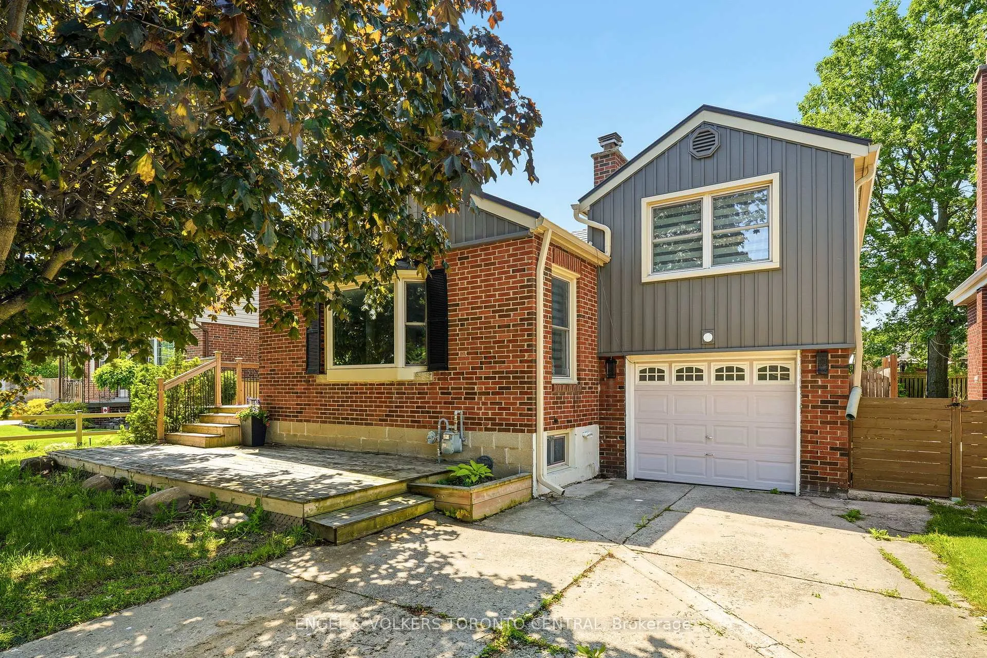 Photo 1 of 101 Irene Avenue, Hamilton, Stoney Creek — HOMEH