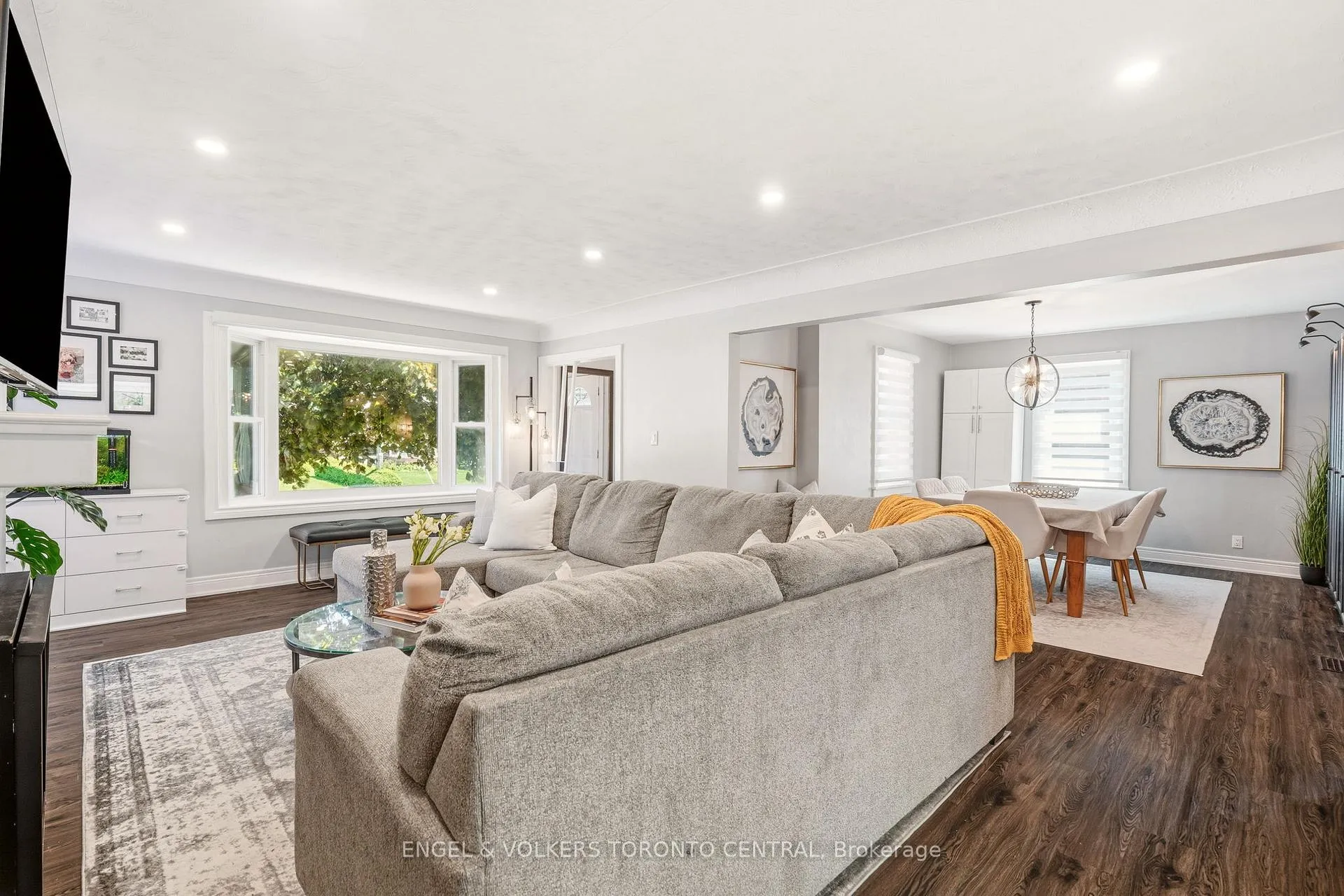 Photo 10 of 101 Irene Avenue, Hamilton, Stoney Creek — HOMEH