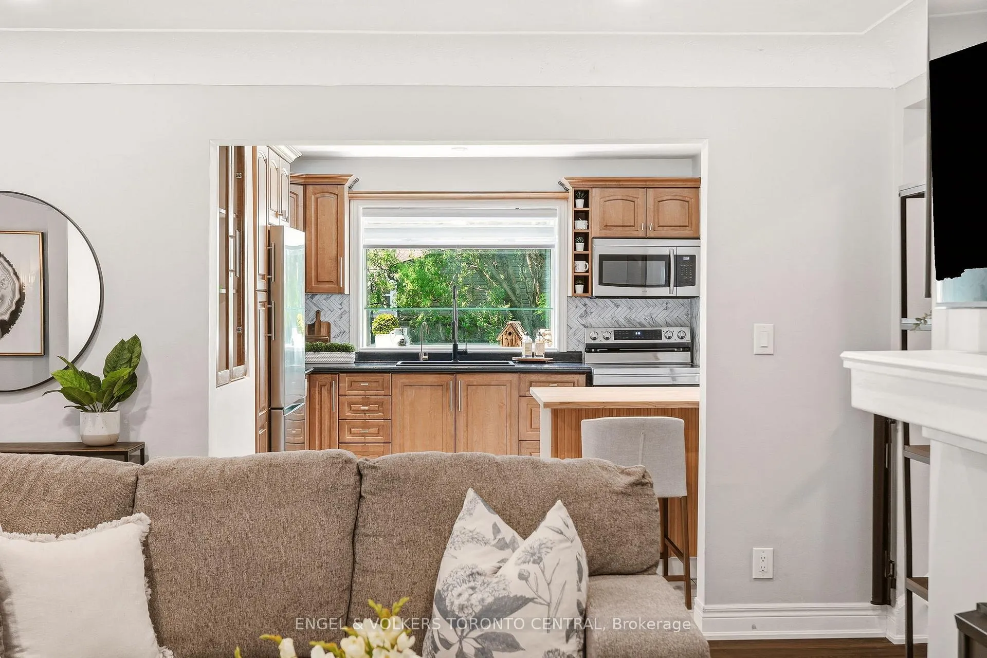 Photo 14 of 101 Irene Avenue, Hamilton, Stoney Creek — HOMEH
