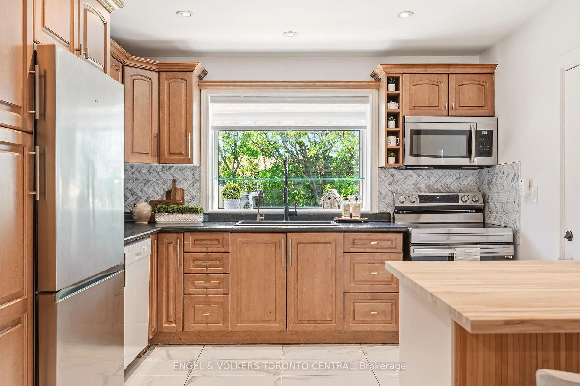 Photo 22 of 101 Irene Avenue, Hamilton, Stoney Creek — HOMEH