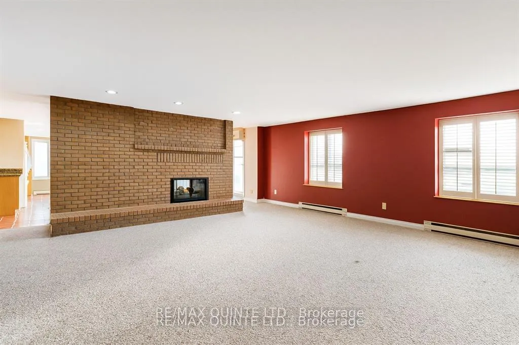 Photo 10 of Unit PH2, 141 Dundas Street, Quinte West, Trenton Ward — HOMEH