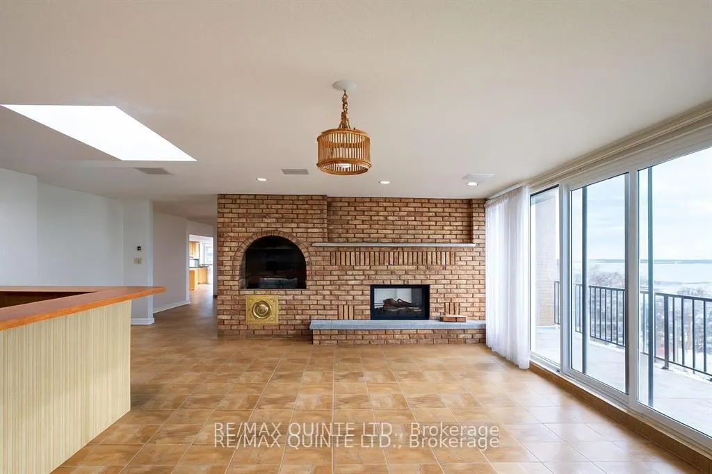 Photo 11 of Unit PH2, 141 Dundas Street, Quinte West, Trenton Ward — HOMEH