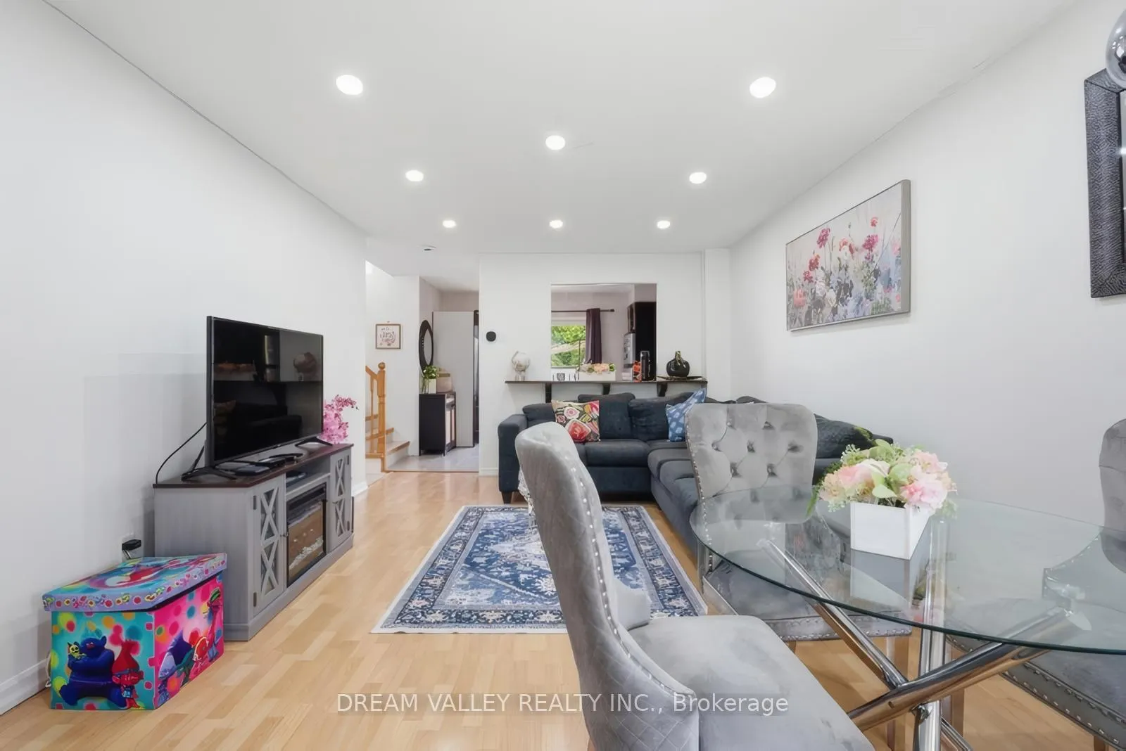 Photo 5 of 54 Bailey Avenue, Guelph, Riverside Park — HOMEH