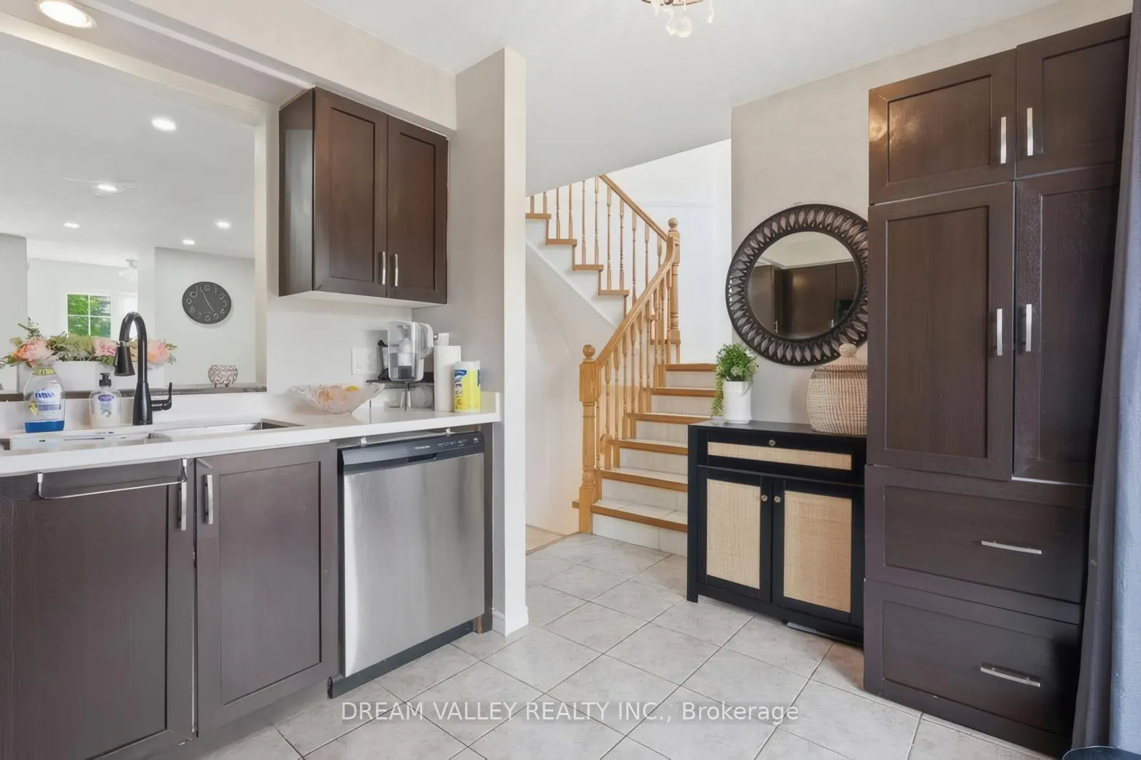 Photo 15 of 54 Bailey Avenue, Guelph, Riverside Park — HOMEH