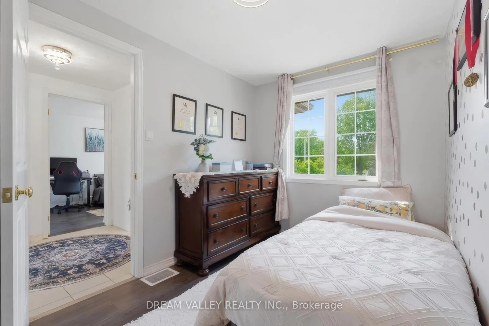 Photo 23 of 54 Bailey Avenue, Guelph, Riverside Park — HOMEH