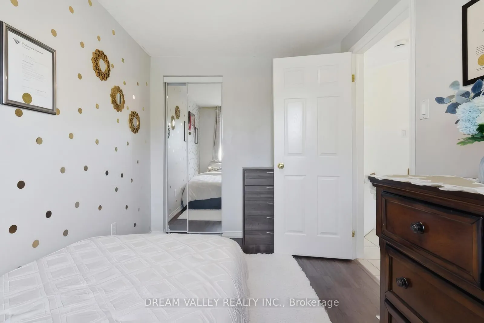 Photo 24 of 54 Bailey Avenue, Guelph, Riverside Park — HOMEH