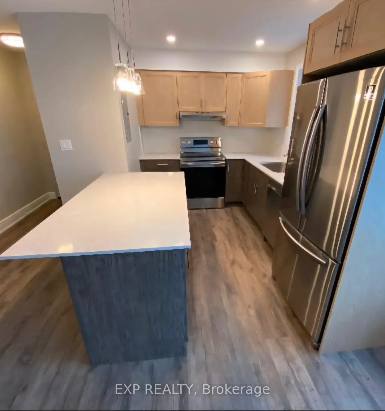 Photo 7 of Unit Unit 4, 100 West Avenue S, Hamilton, Stinson — HOMEH