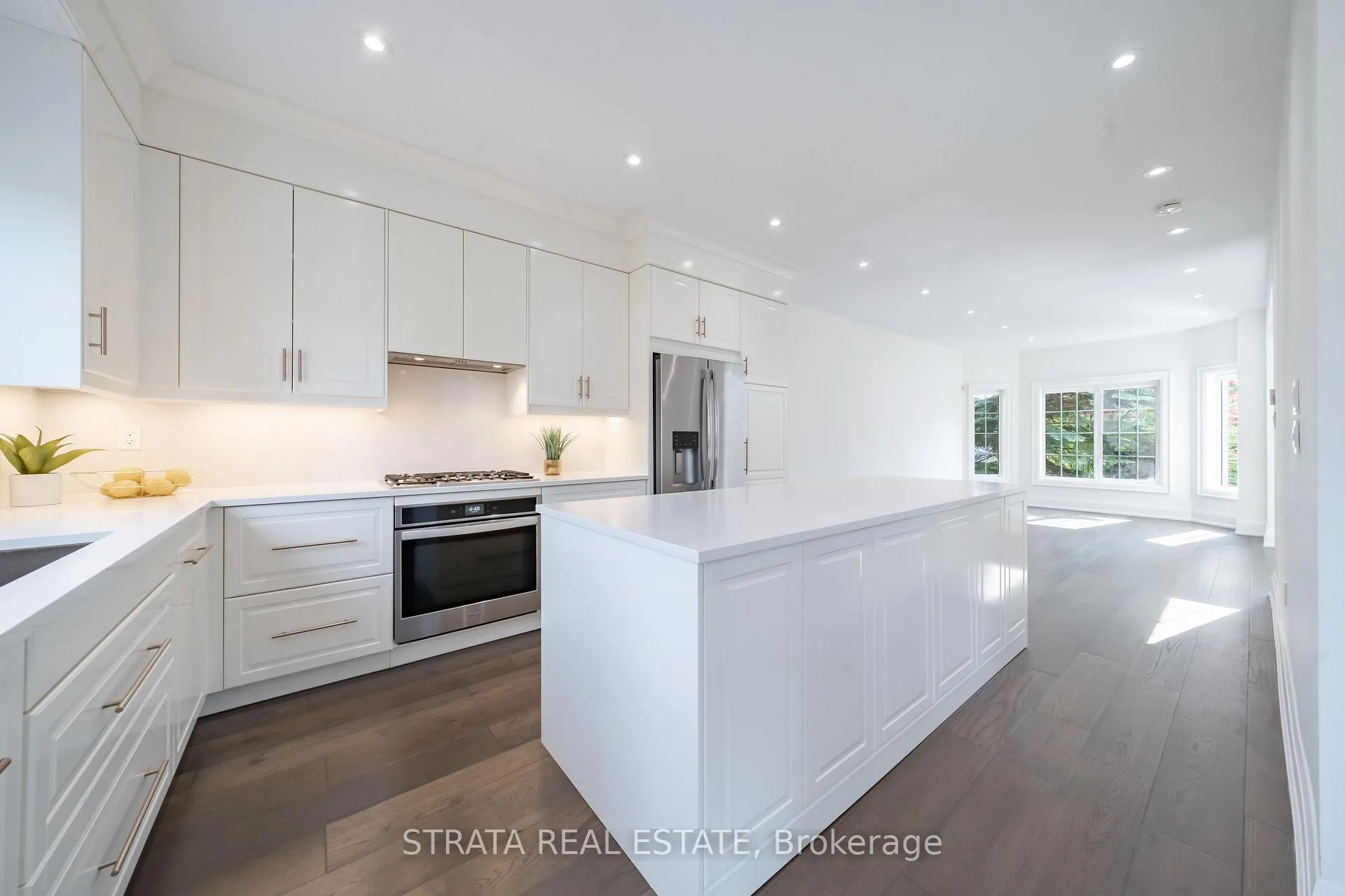 Photo 10 of 39 Dunblane Avenue, Vaughan, Maple — HOMEH