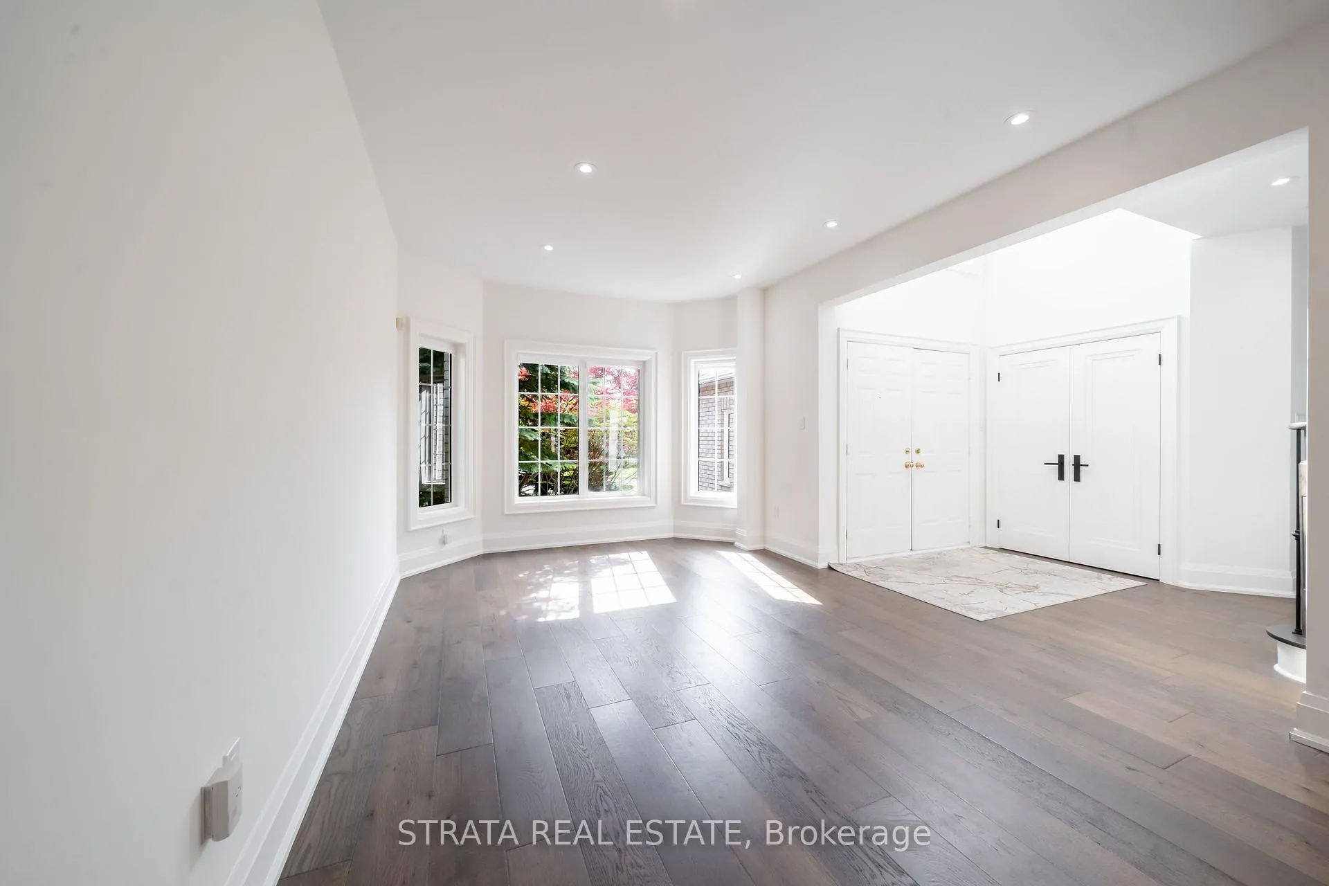 Photo 25 of 39 Dunblane Avenue, Vaughan, Maple — HOMEH