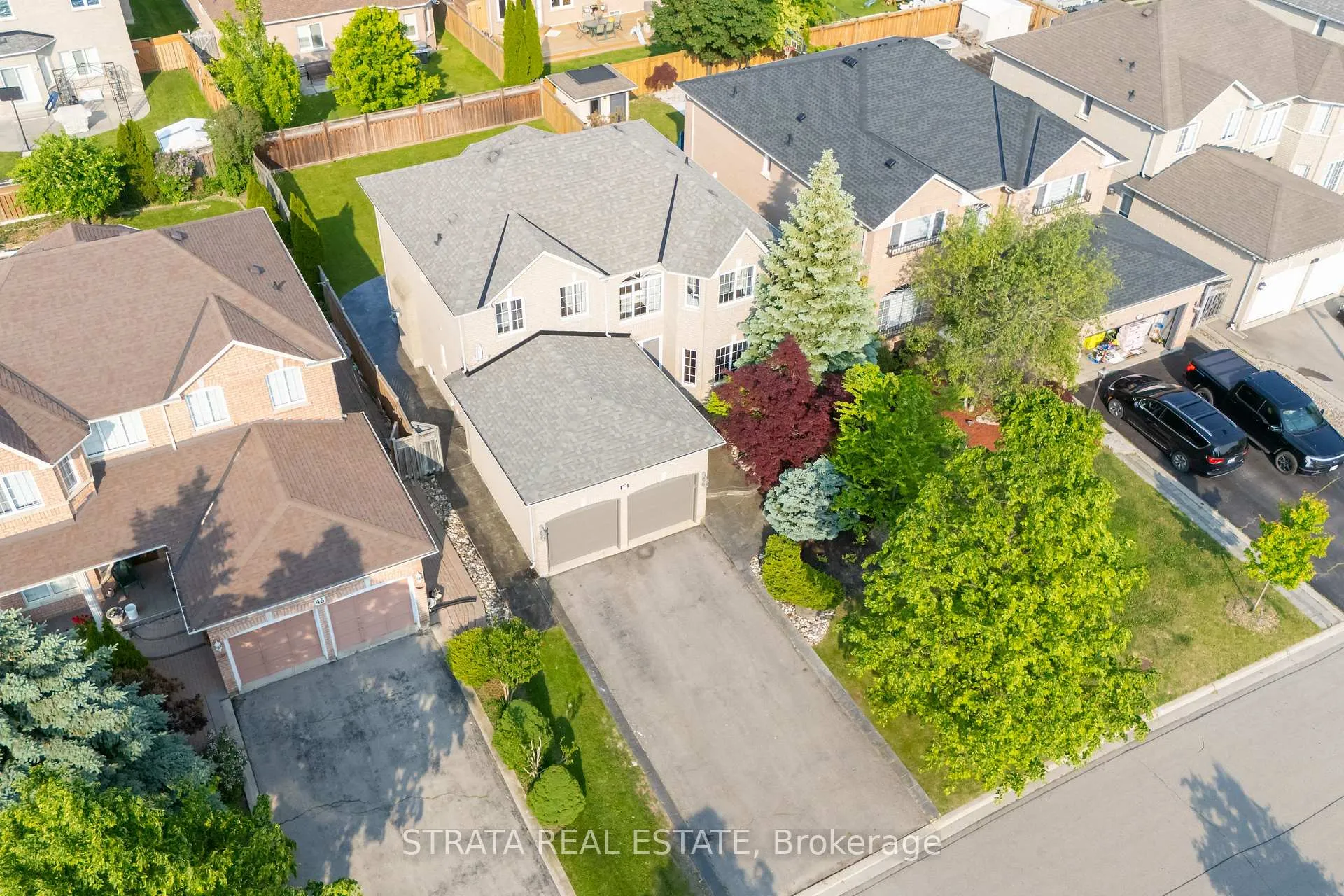 Photo 42 of 39 Dunblane Avenue, Vaughan, Maple — HOMEH