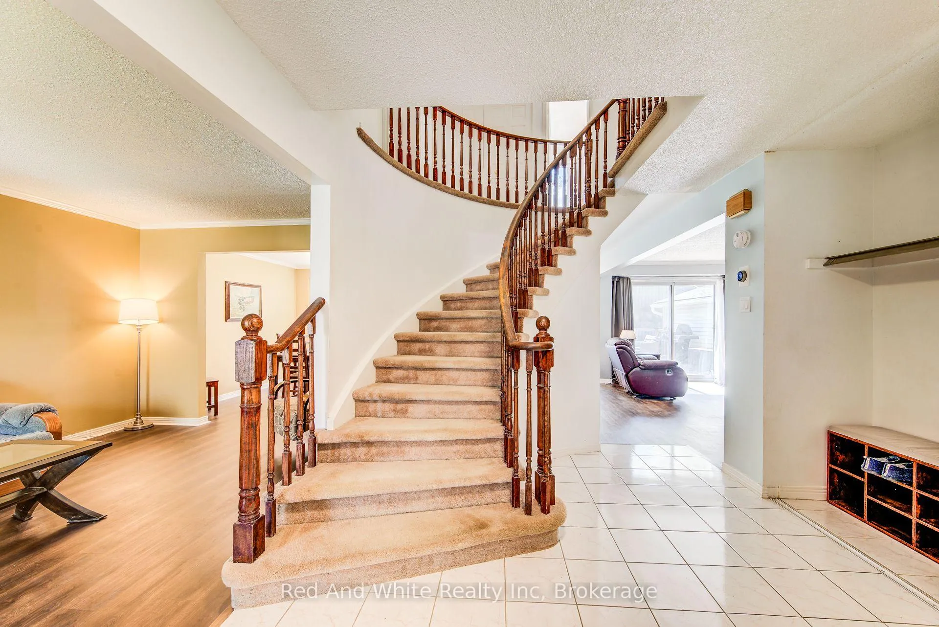 Photo 4 of 13 Gateview Drive, Waterloo, Westvale — HOMEH