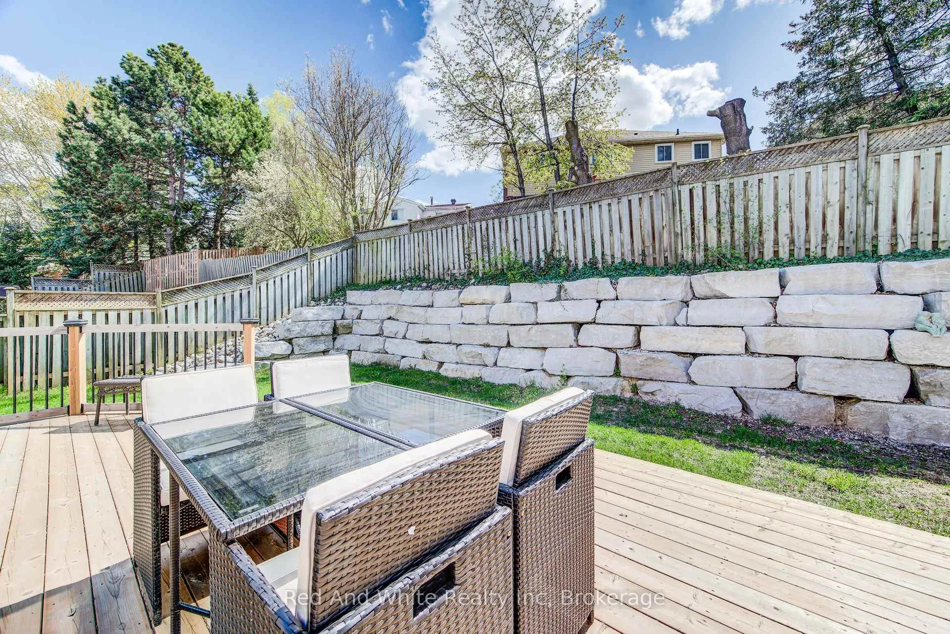 Photo 34 of 13 Gateview Drive, Waterloo, Westvale — HOMEH