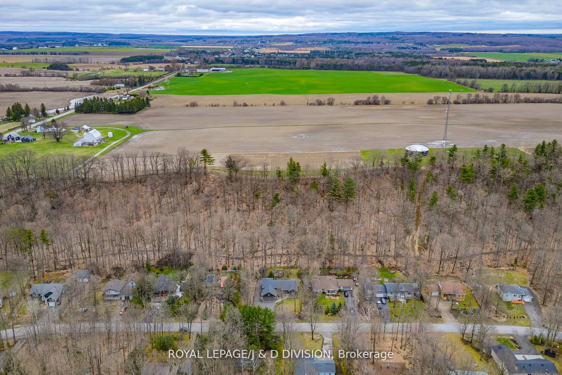 Photo 33 of 123 Desroches Trail, Tiny, Rural Tiny — HOMEH