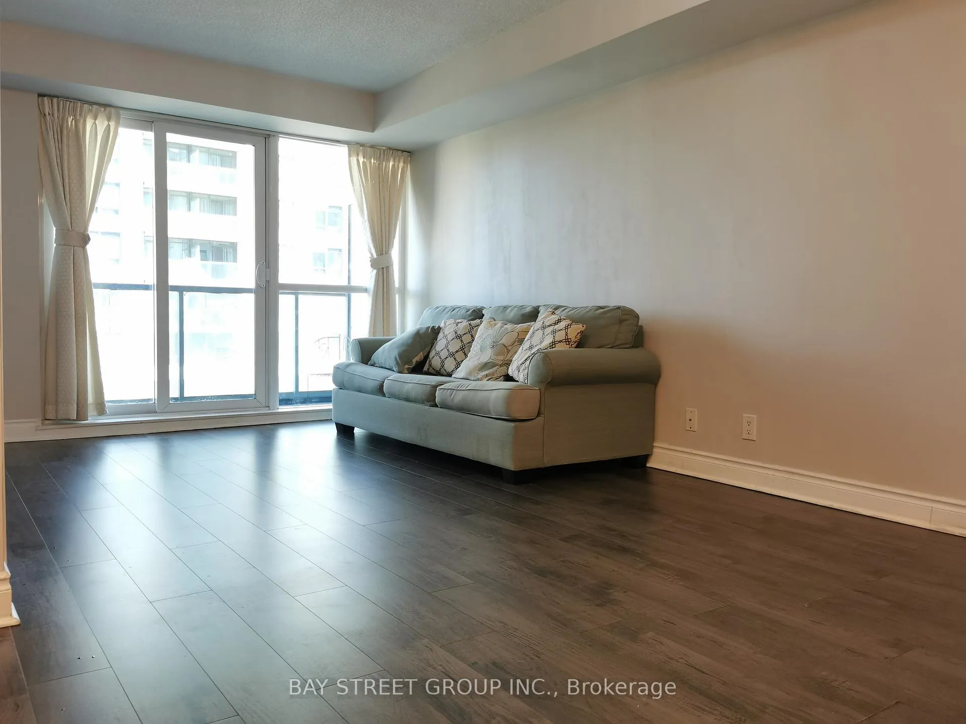 Photo 1 of Unit 517, 32 Clegg Road, Markham, Unionville — HOMEH