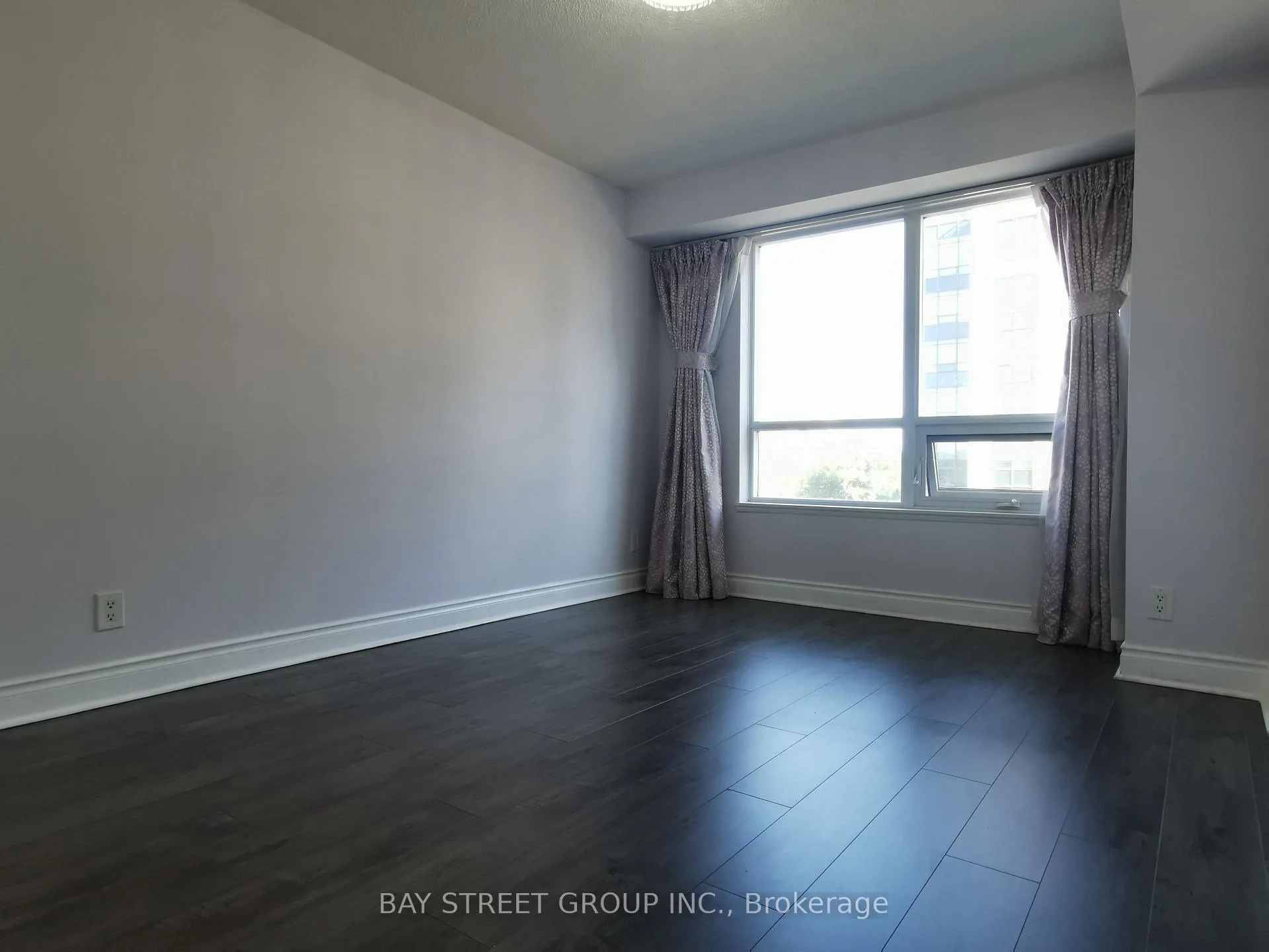 Photo 5 of Unit 517, 32 Clegg Road, Markham, Unionville — HOMEH