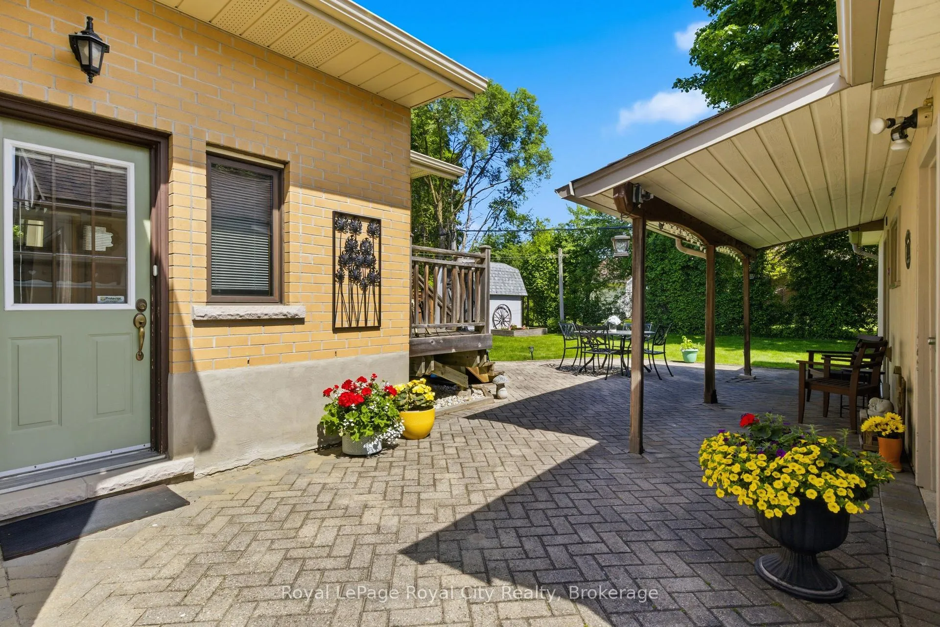 Photo 7 of 92 Dean Avenue, Guelph, Dovercliffe Park/Old University — HOMEH