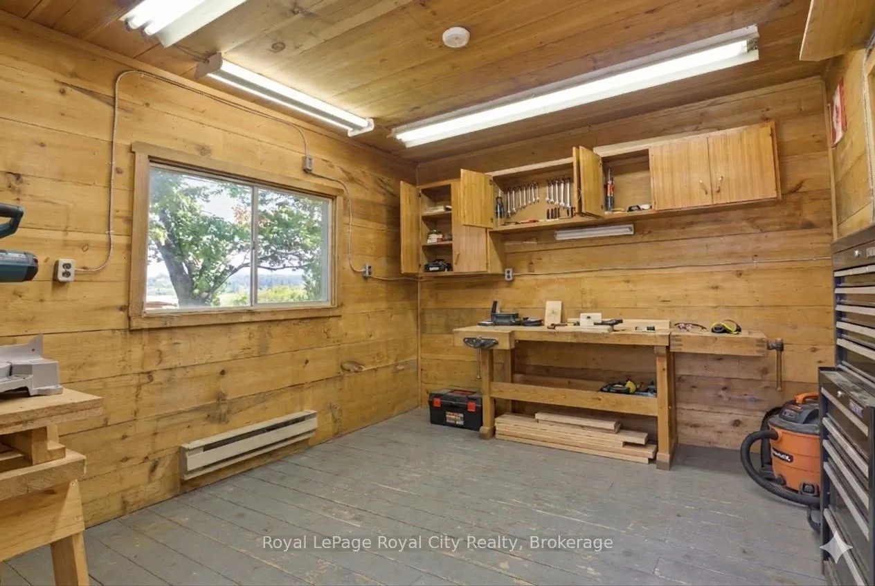 Photo 44 of 92 Dean Avenue, Guelph, Dovercliffe Park/Old University — HOMEH