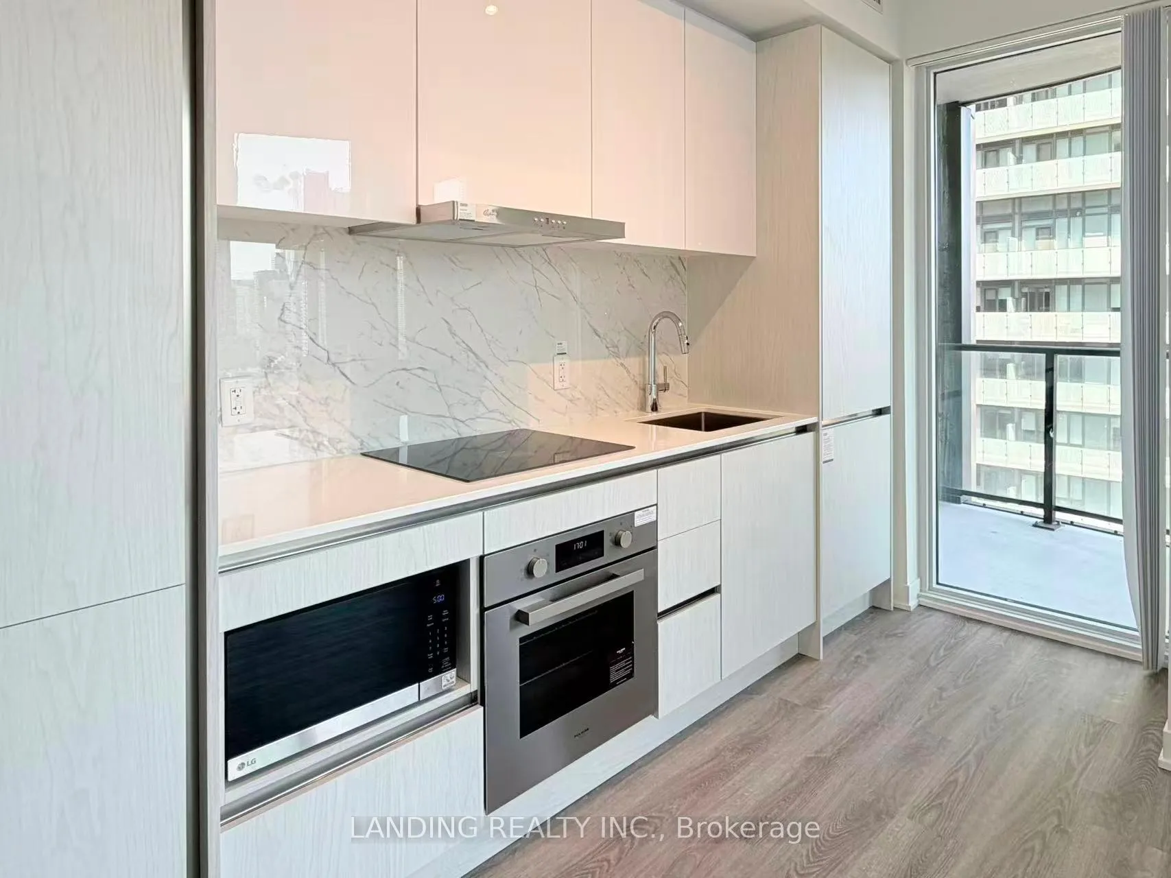 Photo 4 of Unit 2110, 180 Front Street E, Toronto, Moss Park — HOMEH
