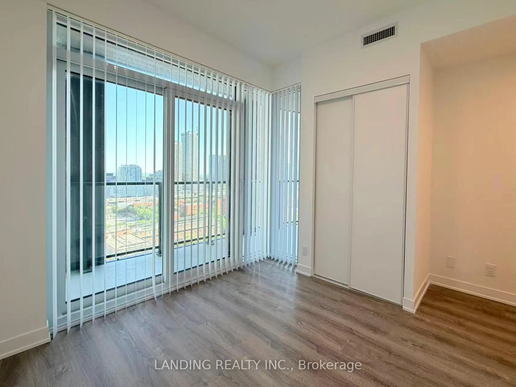Photo 6 of Unit 2110, 180 Front Street E, Toronto, Moss Park — HOMEH