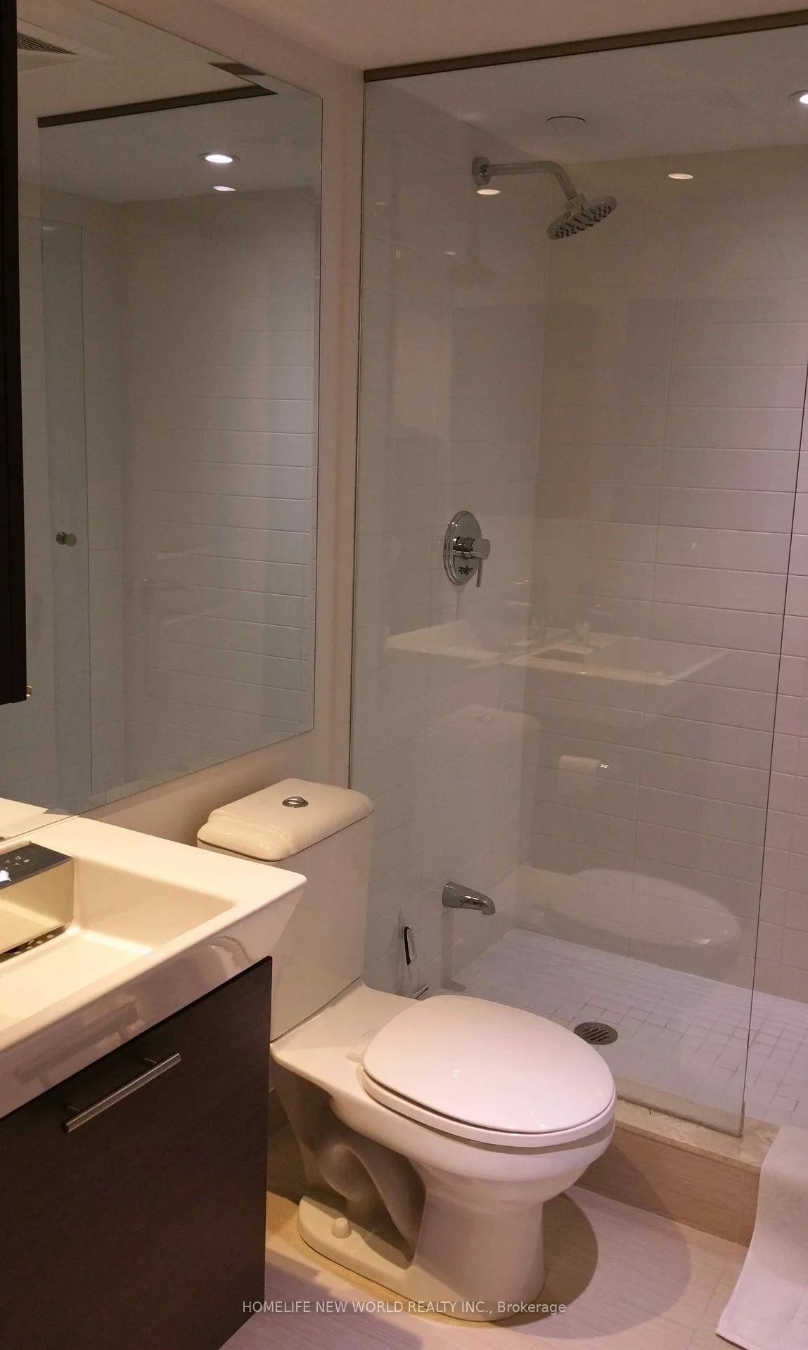 Photo 11 of Unit 2116, 386 Yonge Street, Toronto, Bay Street Corridor — HOMEH