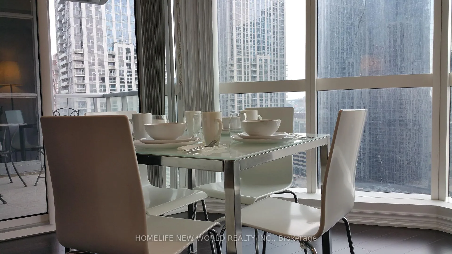 Photo 14 of Unit 2116, 386 Yonge Street, Toronto, Bay Street Corridor — HOMEH