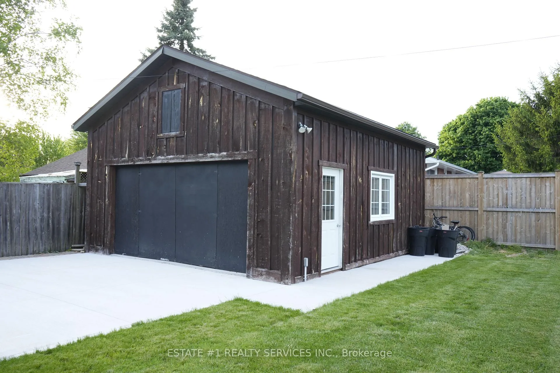 Photo 8 of 6671 Russell Street, Niagara Falls, Stamford — HOMEH