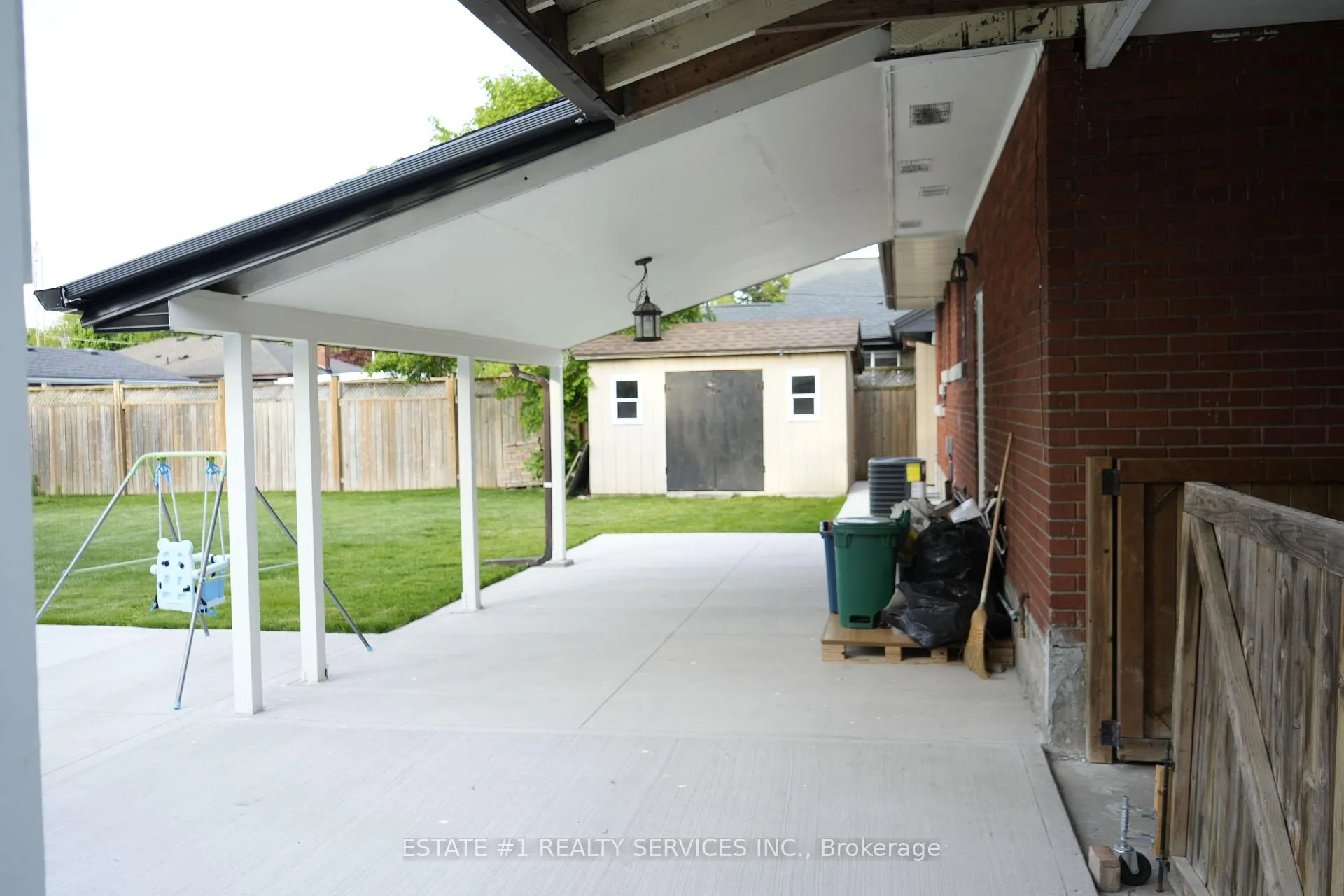Photo 10 of 6671 Russell Street, Niagara Falls, Stamford — HOMEH