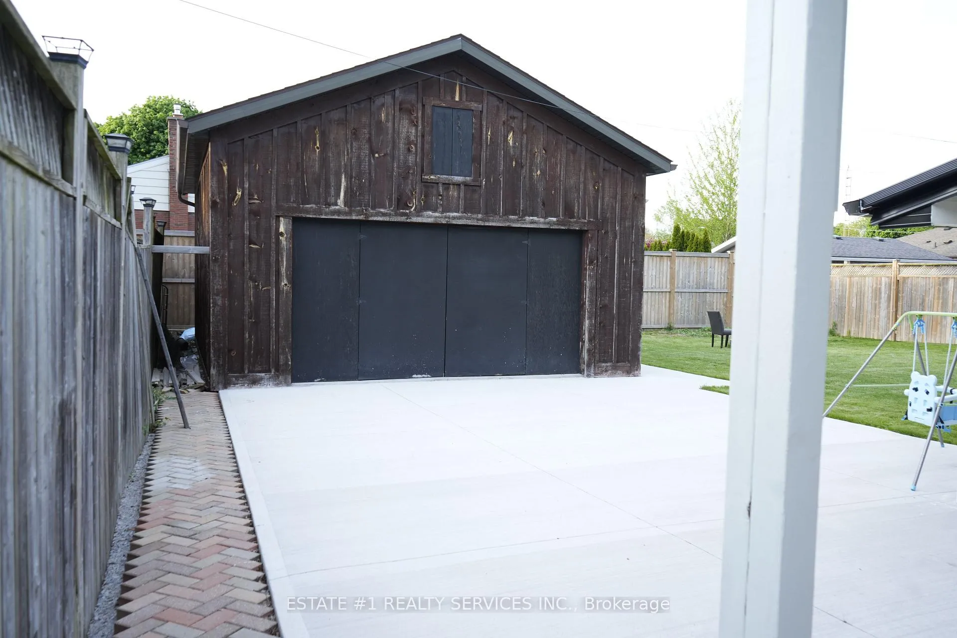 Photo 11 of 6671 Russell Street, Niagara Falls, Stamford — HOMEH