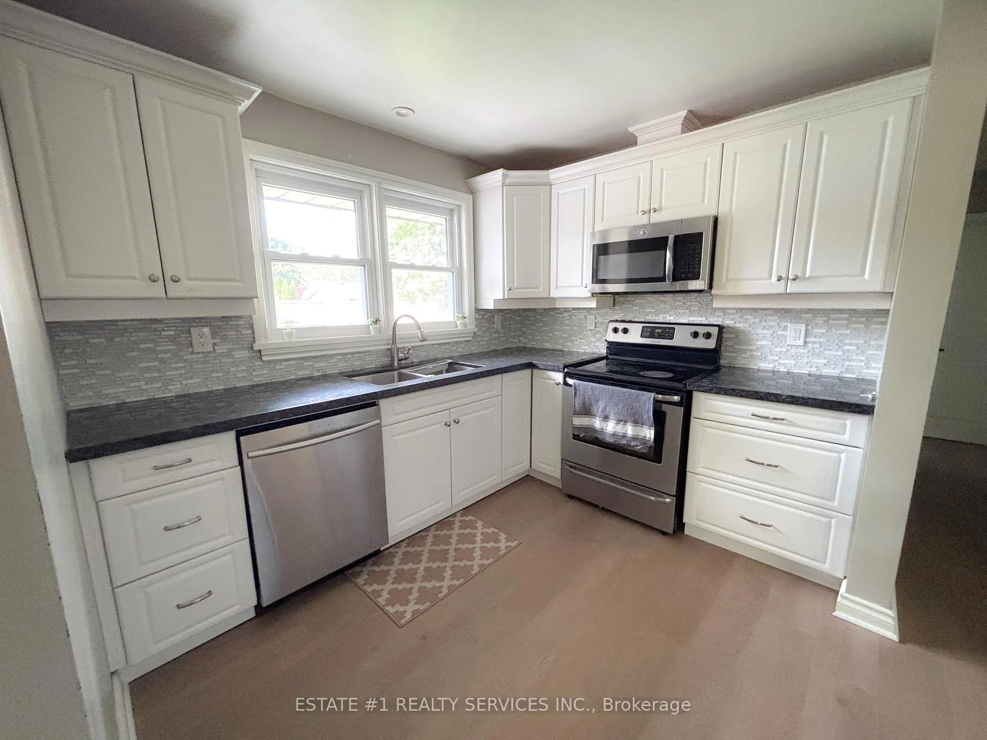 Photo 16 of 6671 Russell Street, Niagara Falls, Stamford — HOMEH