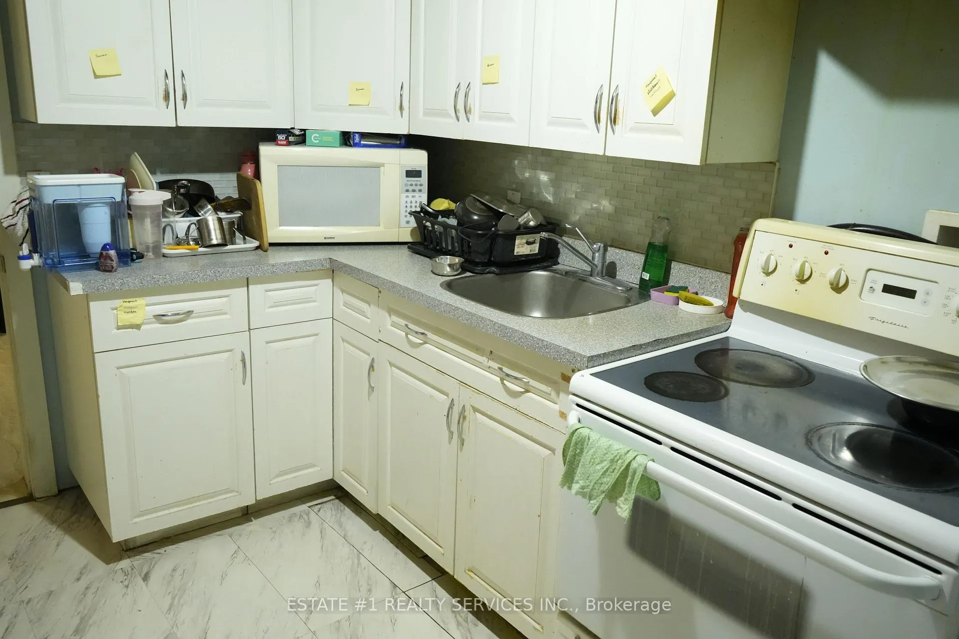Photo 21 of 6671 Russell Street, Niagara Falls, Stamford — HOMEH
