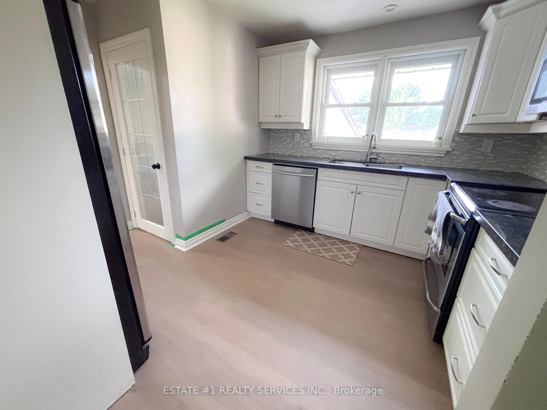 Photo 22 of 6671 Russell Street, Niagara Falls, Stamford — HOMEH