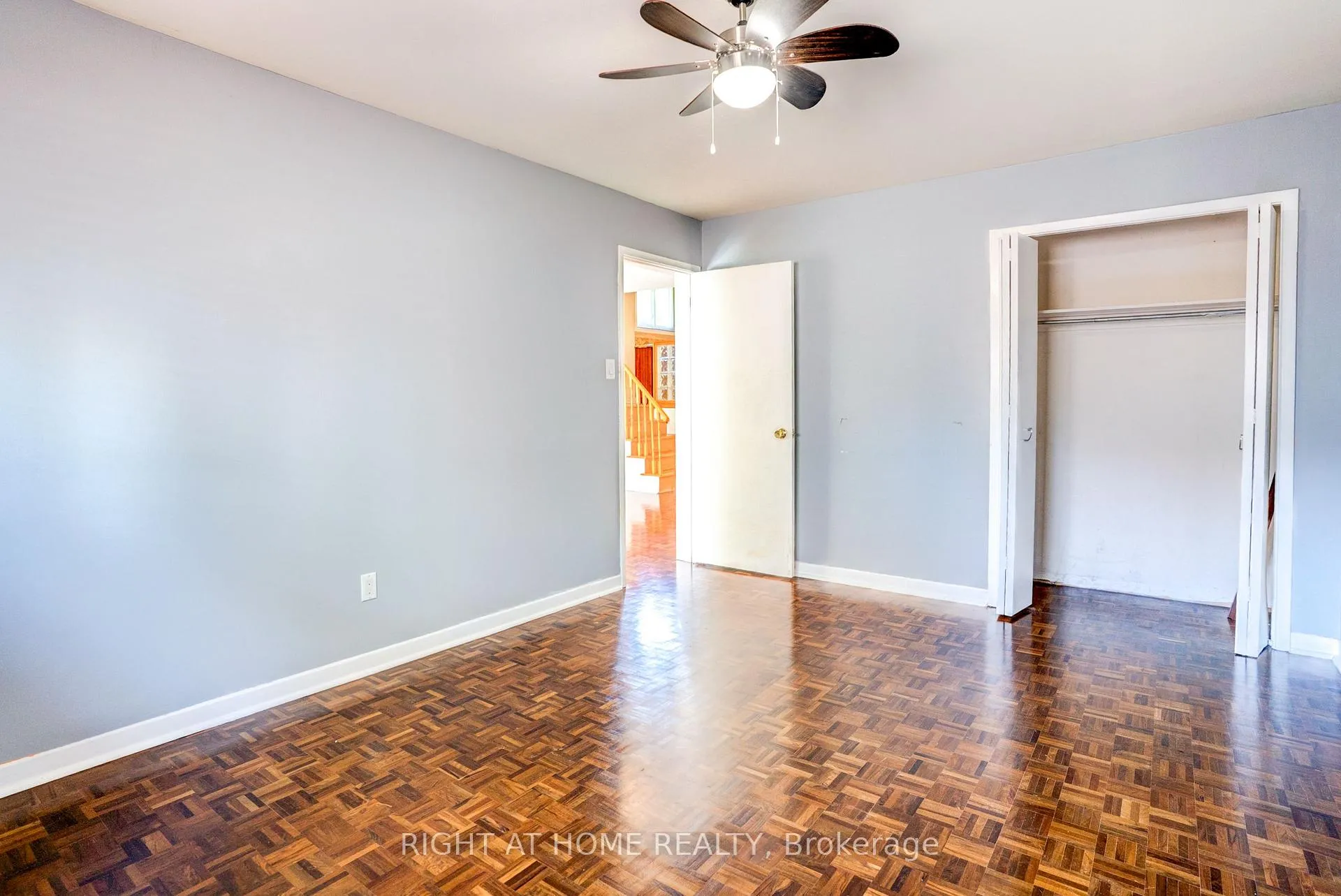 Photo 27 of 47 Shieldmark Crescent, Markham, Royal Orchard — HOMEH