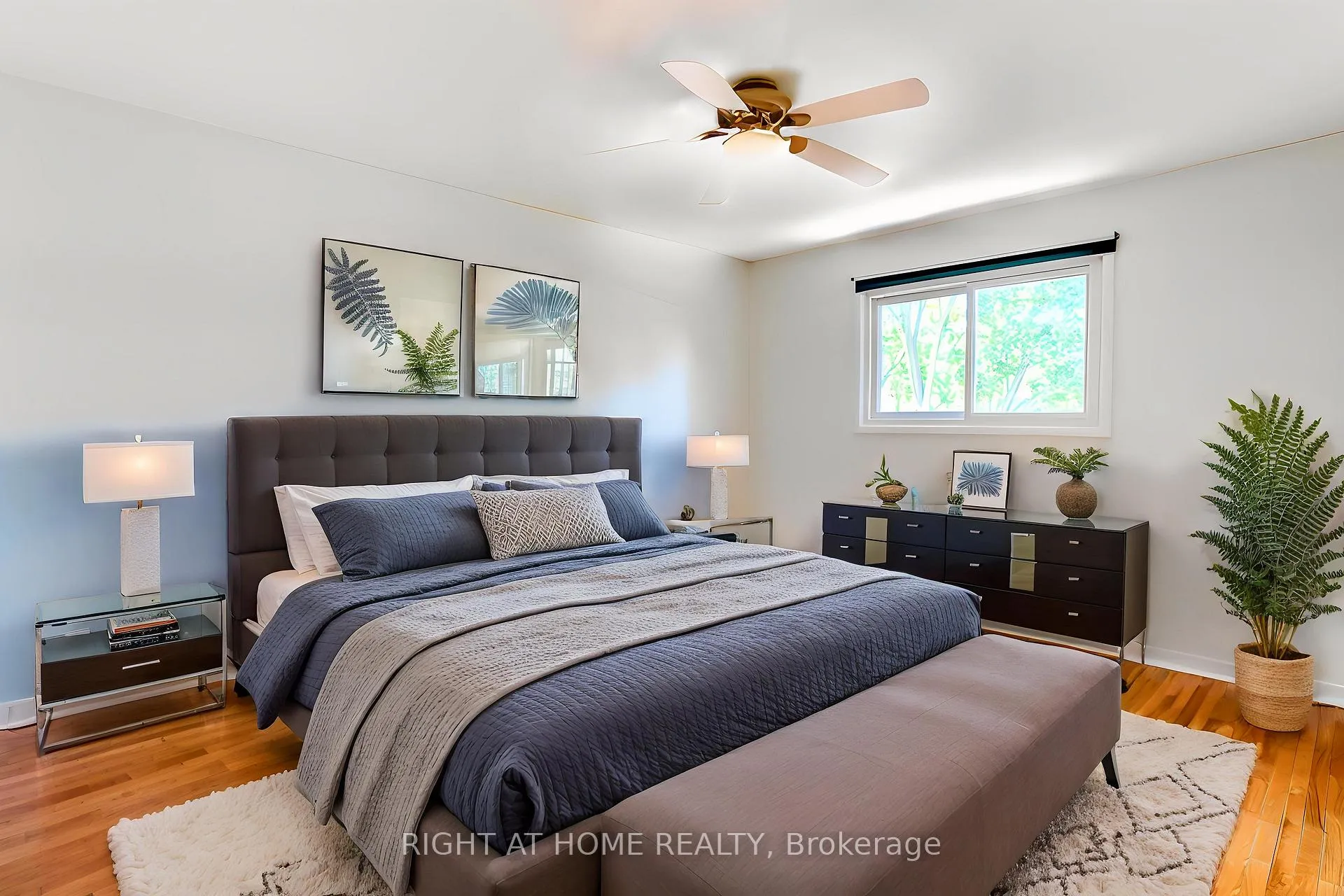 Photo 28 of 47 Shieldmark Crescent, Markham, Royal Orchard — HOMEH