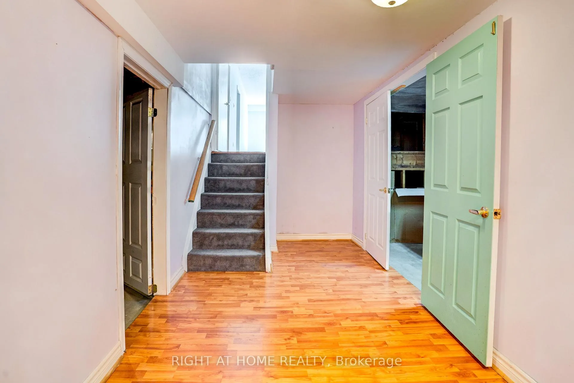 Photo 34 of 47 Shieldmark Crescent, Markham, Royal Orchard — HOMEH