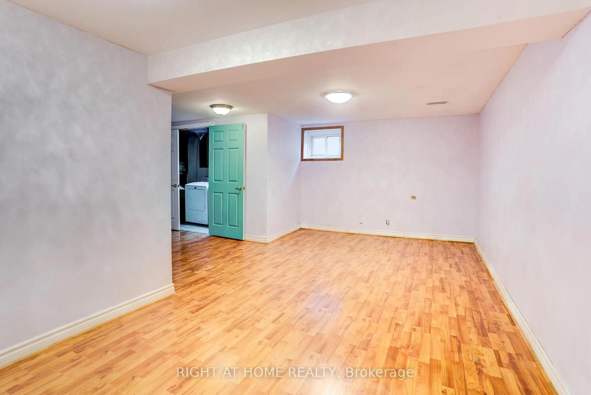 Photo 35 of 47 Shieldmark Crescent, Markham, Royal Orchard — HOMEH