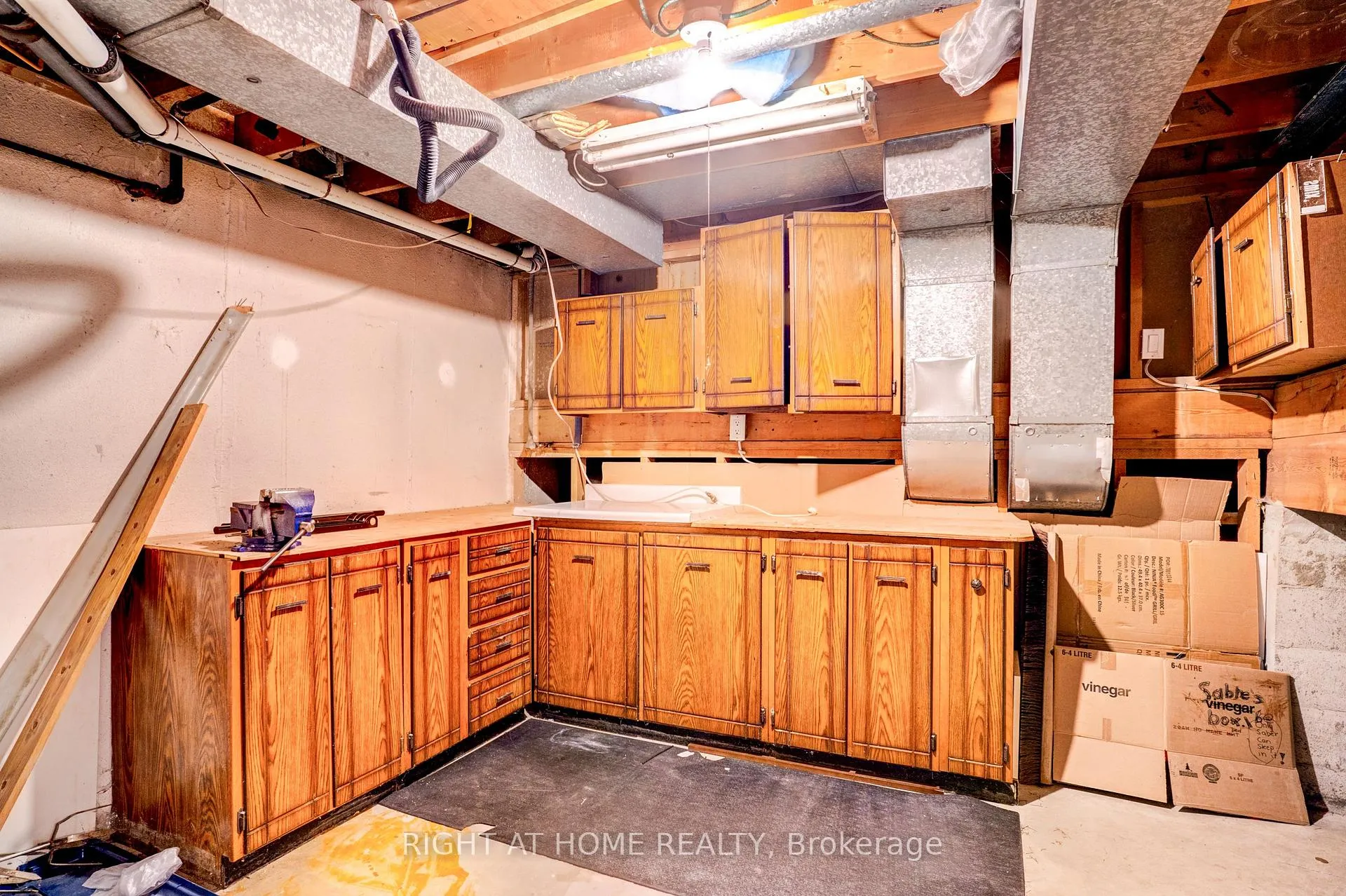 Photo 38 of 47 Shieldmark Crescent, Markham, Royal Orchard — HOMEH